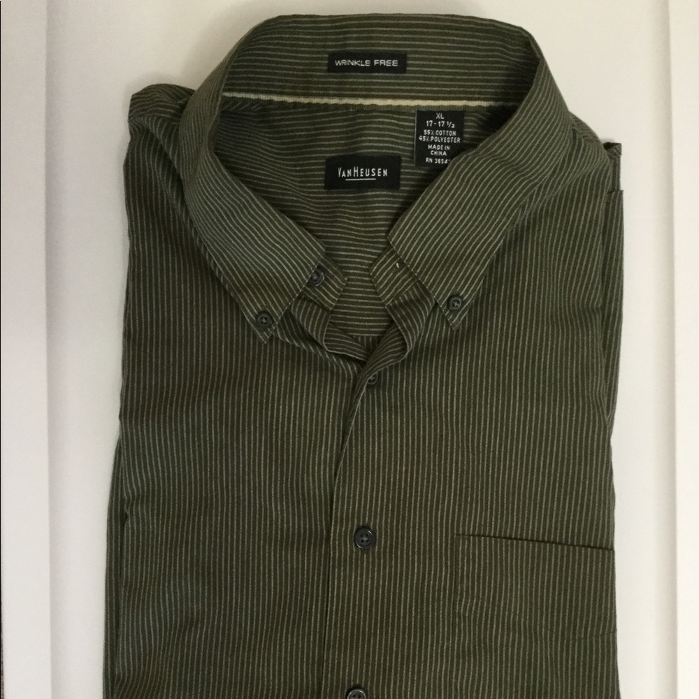 💙 3/$30 Van Heusen XL Dark Green Long Sleeve